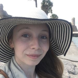 Meet your Posher, Olivia